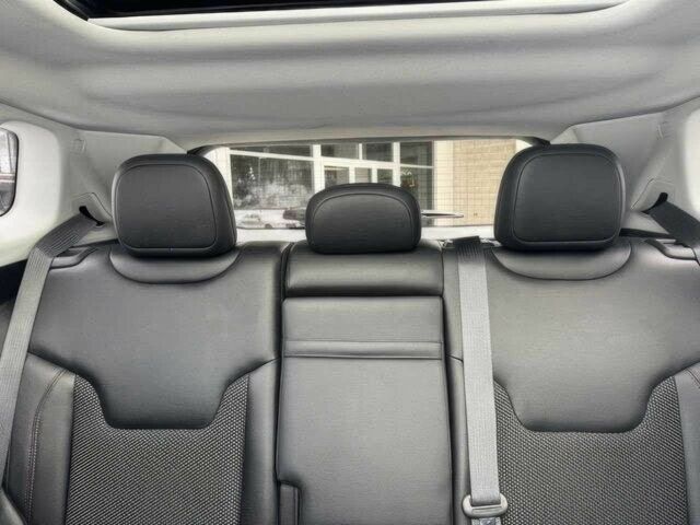 Красный Джип Компас, объемом двигателя 2.4 л и пробегом 48 тыс. км за 5900 $, фото 10 на Automoto.ua