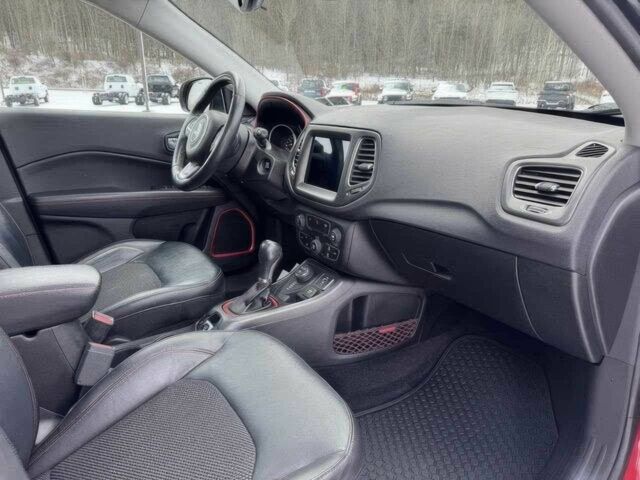 Красный Джип Компас, объемом двигателя 2.4 л и пробегом 48 тыс. км за 5900 $, фото 6 на Automoto.ua