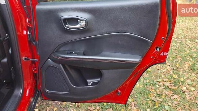 Джип Compass 2018 у Дубно на Automoto.ua Червоний Джип Compass, об'ємом двигуна 2.4 л та пробігом 180 тис. км за 13300 $, фото 24 на Automoto.ua