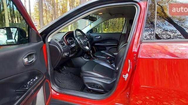 Джип Compass 2018 у Дубно на Automoto.ua Червоний Джип Compass, об'ємом двигуна 2.4 л та пробігом 180 тис. км за 13300 $, фото 14 на Automoto.ua