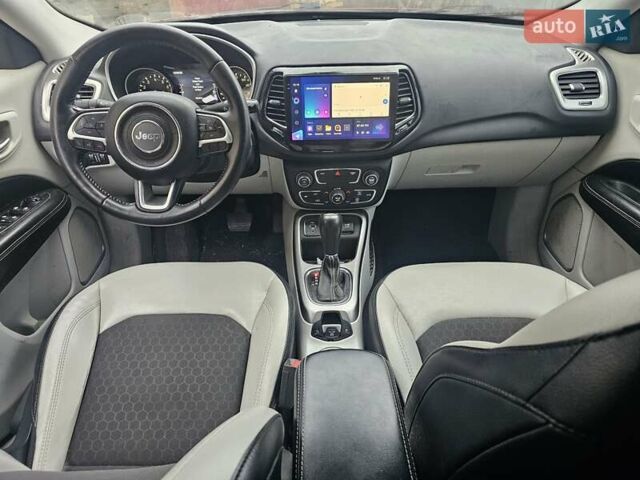 Красный Джип Компас, объемом двигателя 2.36 л и пробегом 164 тыс. км за 13500 $, фото 1 на Automoto.ua