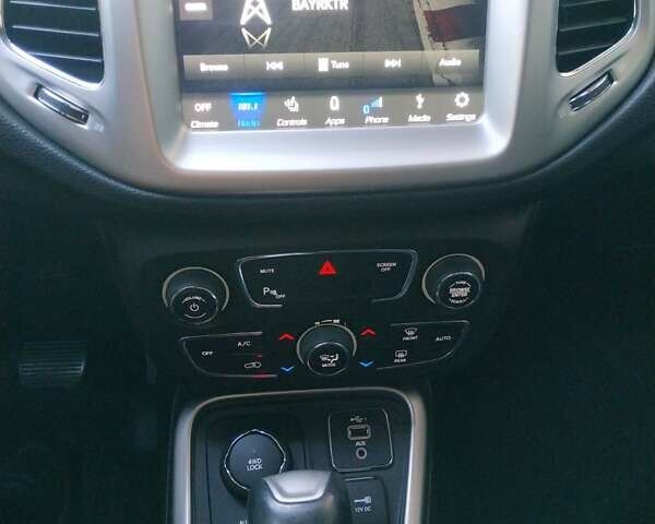 Червоний Джип Compass, об'ємом двигуна 2.36 л та пробігом 76 тис. км за 17500 $, фото 9 на Automoto.ua