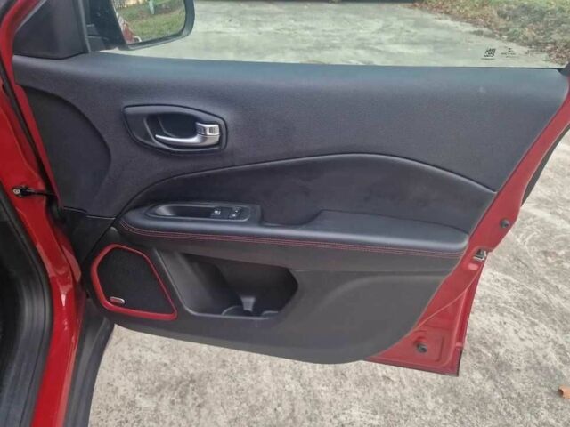 Красный Джип Компас, объемом двигателя 0 л и пробегом 72 тыс. км за 10100 $, фото 14 на Automoto.ua