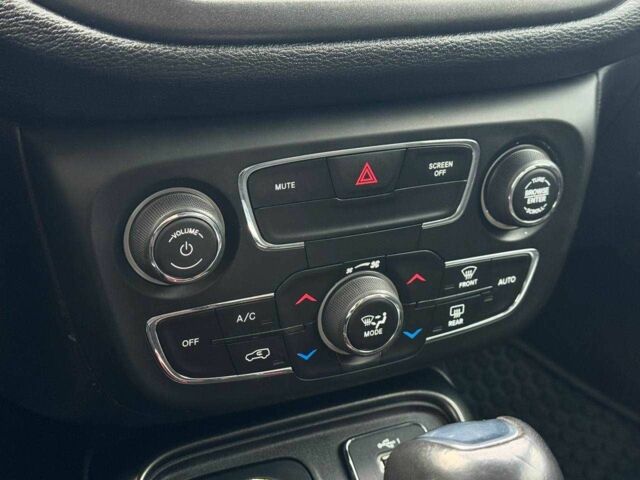 Красный Джип Компас, объемом двигателя 0 л и пробегом 144 тыс. км за 14600 $, фото 9 на Automoto.ua