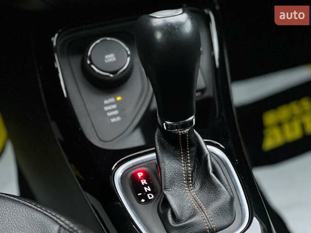 Красный Джип Компас, объемом двигателя 2.4 л и пробегом 89 тыс. км за 16300 $, фото 13 на Automoto.ua