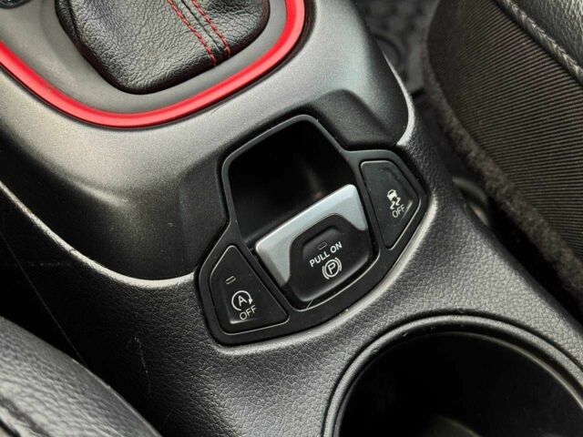 Красный Джип Компас, объемом двигателя 0 л и пробегом 144 тыс. км за 14600 $, фото 11 на Automoto.ua