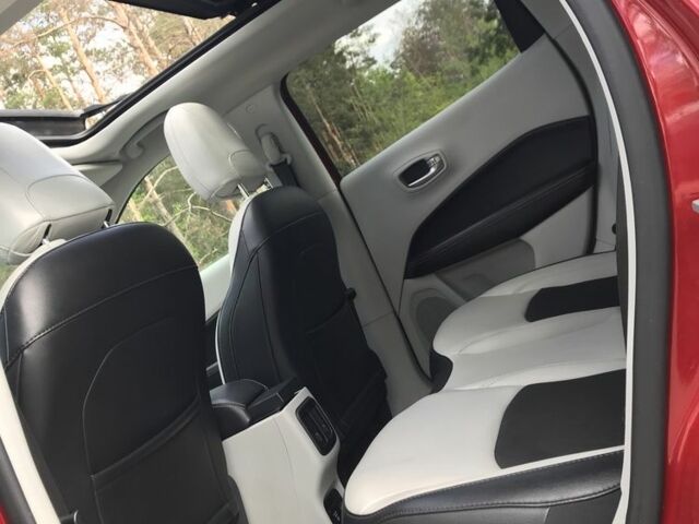 Джип Компас 2019 в Синельниковом на Automoto.ua Красный Джип Компас, объемом двигателя 2.4 л и пробегом 74 тыс. км за 16400 $, фото 4 на Automoto.ua