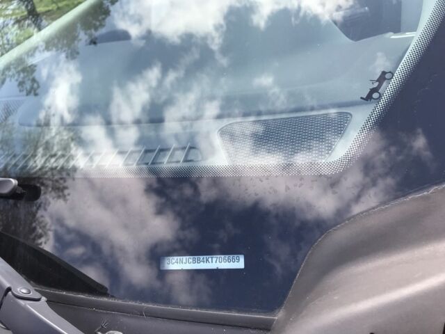 Джип Компас 2019 в Синельниковом на Automoto.ua Красный Джип Компас, объемом двигателя 2.4 л и пробегом 74 тыс. км за 16400 $, фото 3 на Automoto.ua