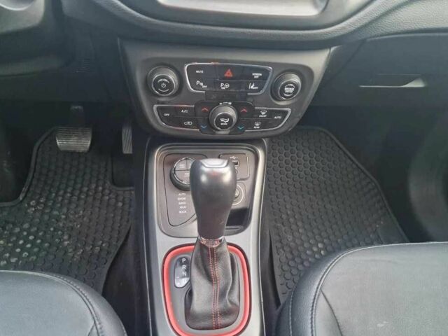 Красный Джип Компас, объемом двигателя 0 л и пробегом 72 тыс. км за 10100 $, фото 22 на Automoto.ua