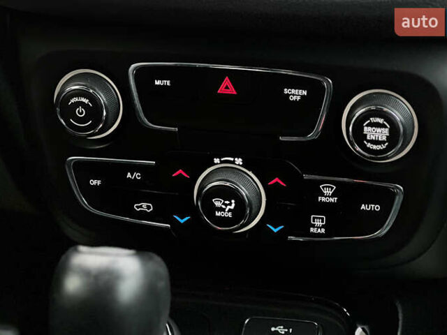 Красный Джип Компас, объемом двигателя 2.4 л и пробегом 89 тыс. км за 16300 $, фото 12 на Automoto.ua