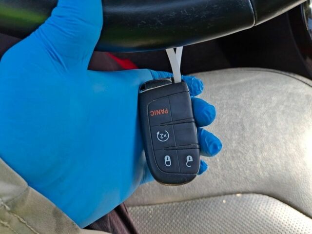 Красный Джип Компас, объемом двигателя 2.4 л и пробегом 120 тыс. км за 14500 $, фото 16 на Automoto.ua