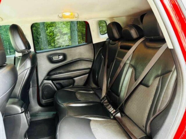 Червоний Джип Compass, об'ємом двигуна 2.4 л та пробігом 32 тис. км за 12500 $, фото 10 на Automoto.ua