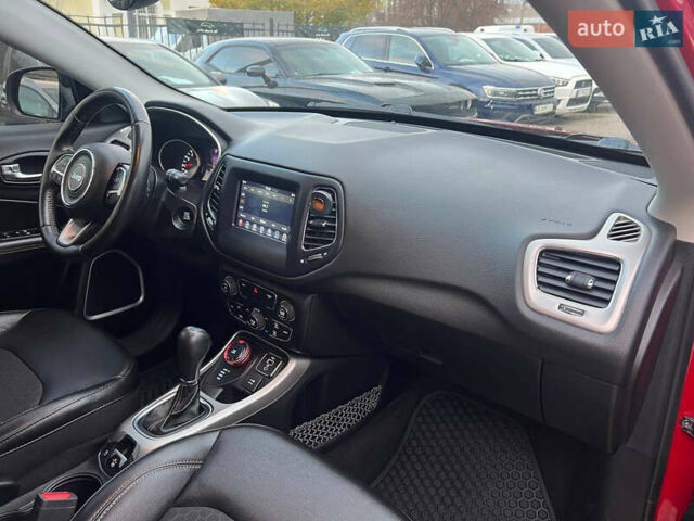 Червоний Джип Compass, об'ємом двигуна 2.4 л та пробігом 122 тис. км за 15900 $, фото 12 на Automoto.ua