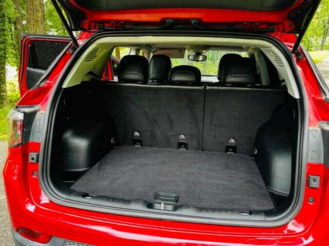 Червоний Джип Compass, об'ємом двигуна 2.4 л та пробігом 32 тис. км за 12500 $, фото 12 на Automoto.ua