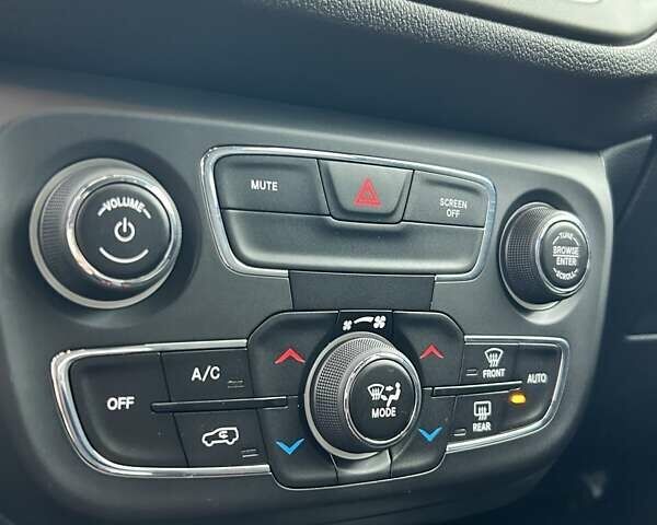 Красный Джип Компас, объемом двигателя 2.4 л и пробегом 112 тыс. км за 18000 $, фото 32 на Automoto.ua