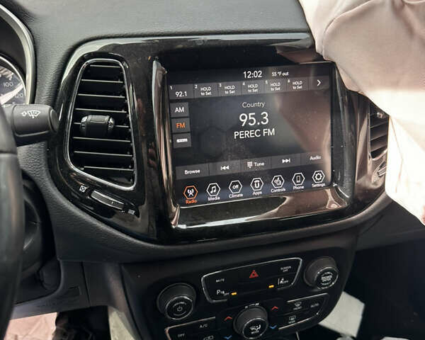 Красный Джип Компас, объемом двигателя 2.4 л и пробегом 78 тыс. км за 11600 $, фото 12 на Automoto.ua