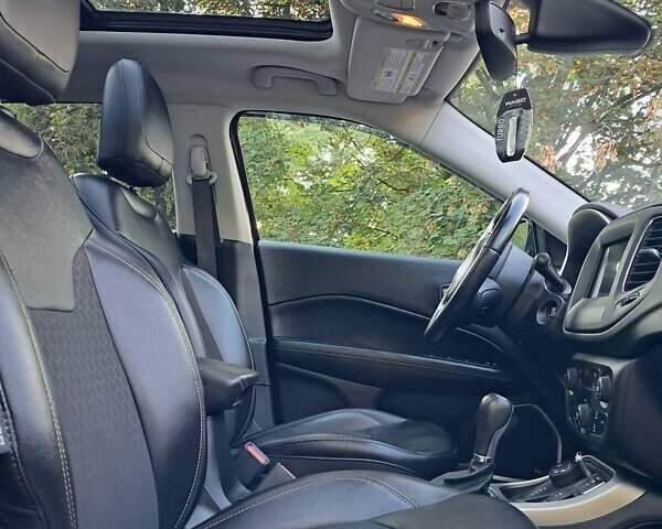 Червоний Джип Compass, об'ємом двигуна 2.36 л та пробігом 42 тис. км за 16500 $, фото 3 на Automoto.ua