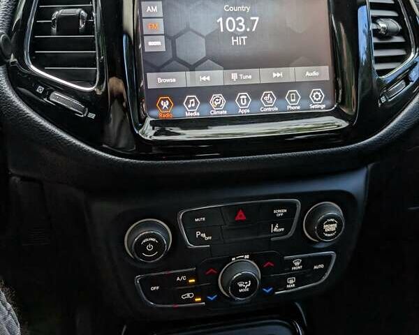 Червоний Джип Compass, об'ємом двигуна 2.36 л та пробігом 181 тис. км за 13300 $, фото 36 на Automoto.ua