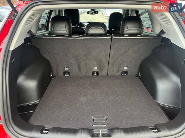 Червоний Джип Compass, об'ємом двигуна 2.4 л та пробігом 122 тис. км за 15900 $, фото 15 на Automoto.ua