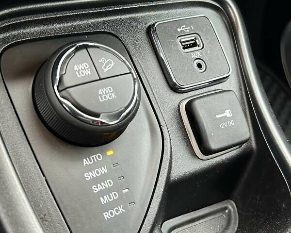 Красный Джип Компас, объемом двигателя 2.4 л и пробегом 112 тыс. км за 18000 $, фото 31 на Automoto.ua