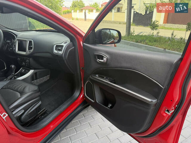 Джип Компас 2021 в Полтаве на Automoto.ua Красный Джип Компас, объемом двигателя 2.36 л и пробегом 100 тыс. км за 17200 $, фото 25 на Automoto.ua
