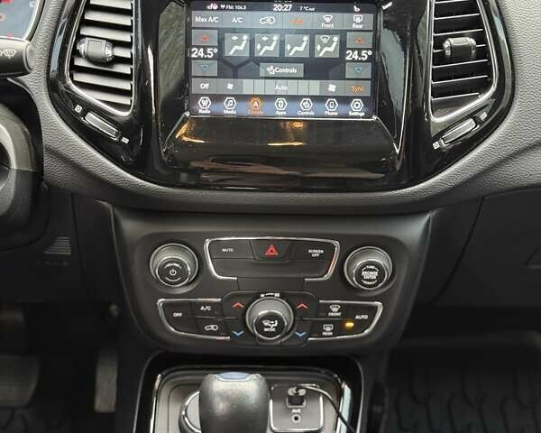 Красный Джип Компас, объемом двигателя 2.36 л и пробегом 100 тыс. км за 18500 $, фото 11 на Automoto.ua