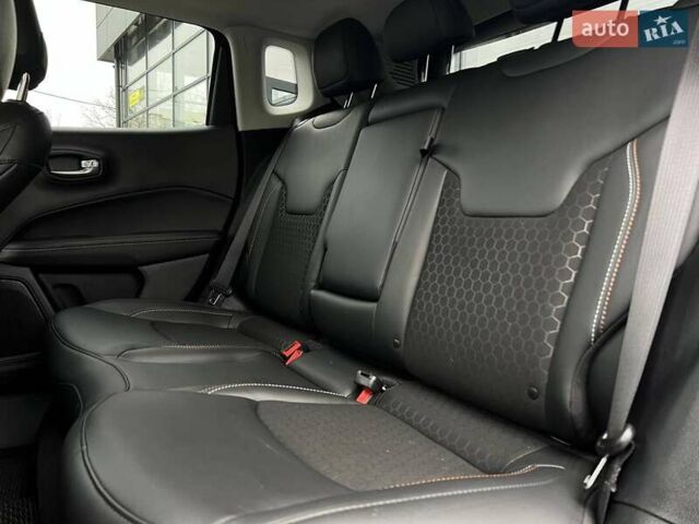 Червоний Джип Compass, об'ємом двигуна 2.36 л та пробігом 16 тис. км за 17500 $, фото 17 на Automoto.ua