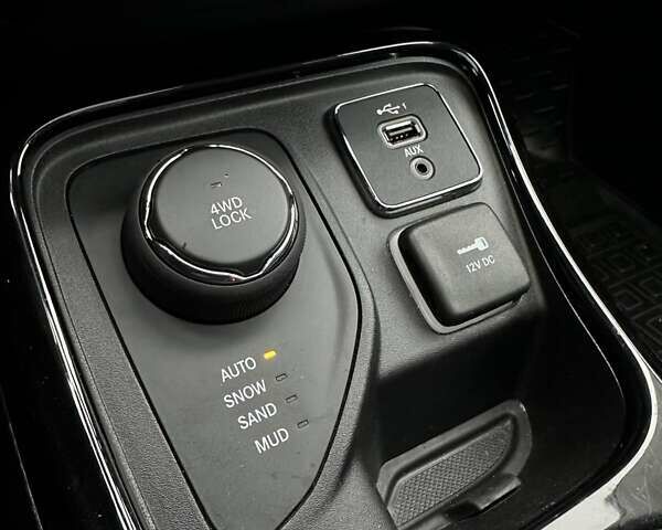 Красный Джип Компас, объемом двигателя 2.4 л и пробегом 62 тыс. км за 18900 $, фото 43 на Automoto.ua