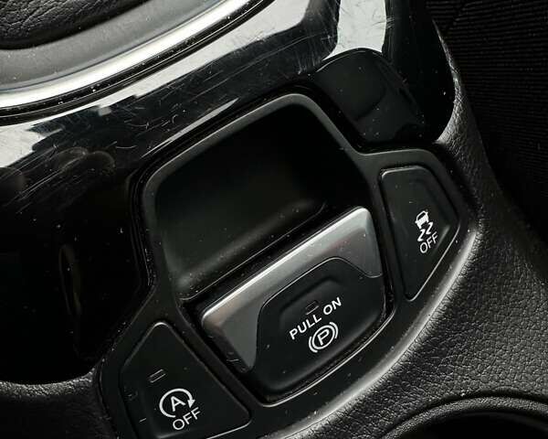 Красный Джип Компас, объемом двигателя 2.4 л и пробегом 62 тыс. км за 20500 $, фото 42 на Automoto.ua