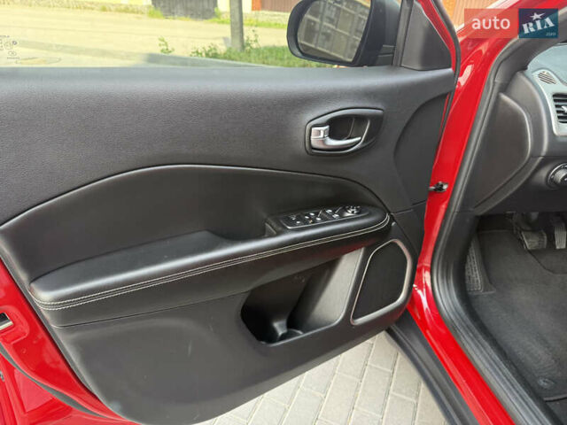 Джип Компас 2021 в Полтаве на Automoto.ua Красный Джип Компас, объемом двигателя 2.36 л и пробегом 100 тыс. км за 17200 $, фото 36 на Automoto.ua