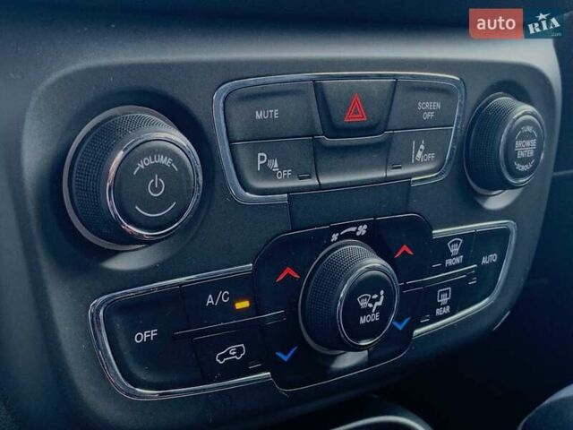Червоний Джип Compass, об'ємом двигуна 2.36 л та пробігом 87 тис. км за 21200 $, фото 37 на Automoto.ua