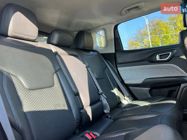 Червоний Джип Compass, об'ємом двигуна 2.36 л та пробігом 72 тис. км за 18900 $, фото 10 на Automoto.ua