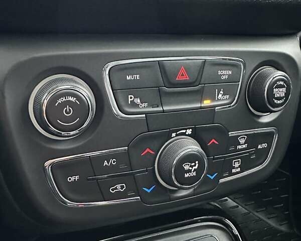 Красный Джип Компас, объемом двигателя 2.4 л и пробегом 62 тыс. км за 18900 $, фото 45 на Automoto.ua