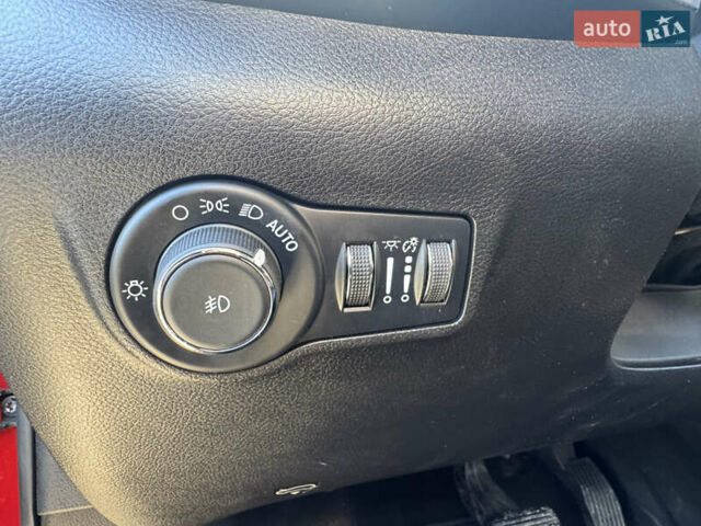 Червоний Джип Compass, об'ємом двигуна 2.36 л та пробігом 70 тис. км за 20000 $, фото 26 на Automoto.ua