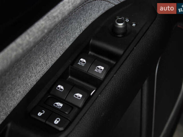 Червоний Джип Compass, об'ємом двигуна 2.36 л та пробігом 117 тис. км за 19800 $, фото 31 на Automoto.ua