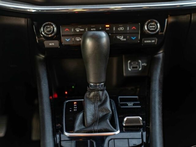 Красный Джип Компас, объемом двигателя 2.4 л и пробегом 35 тыс. км за 12300 $, фото 11 на Automoto.ua