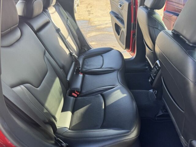 Червоний Джип Compass, об'ємом двигуна 2.4 л та пробігом 70 тис. км за 20000 $, фото 4 на Automoto.ua