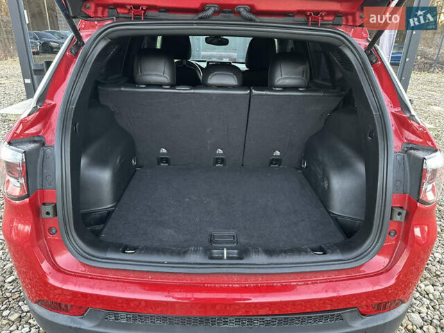 Красный Джип Компас, объемом двигателя 2 л и пробегом 129 тыс. км за 13999 $, фото 4 на Automoto.ua