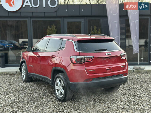 Красный Джип Компас, объемом двигателя 2 л и пробегом 129 тыс. км за 13999 $, фото 2 на Automoto.ua