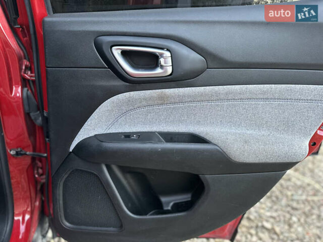 Красный Джип Компас, объемом двигателя 2 л и пробегом 129 тыс. км за 13999 $, фото 18 на Automoto.ua