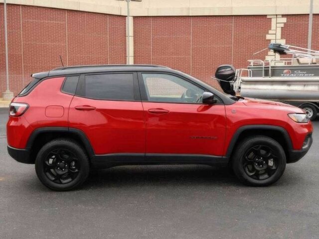 Червоний Джип Compass, об'ємом двигуна 2 л та пробігом 13 тис. км за 5100 $, фото 7 на Automoto.ua