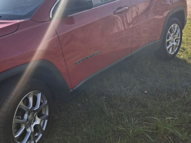 Червоний Джип Compass, об'ємом двигуна 2 л та пробігом 90 тис. км за 17300 $, фото 1 на Automoto.ua
