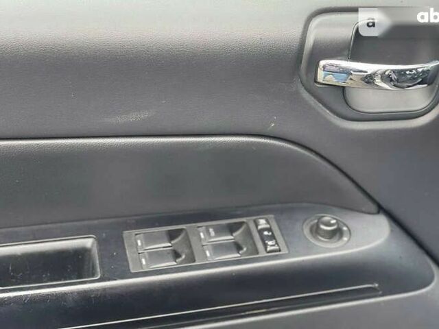 Джип Compass, об'ємом двигуна 2.4 л та пробігом 86 тис. км за 12700 $, фото 6 на Automoto.ua