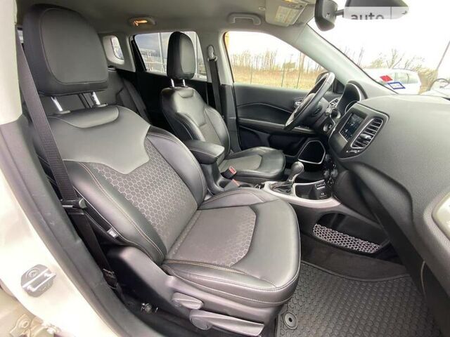 Джип Компас, объемом двигателя 2.4 л и пробегом 72 тыс. км за 16000 $, фото 17 на Automoto.ua