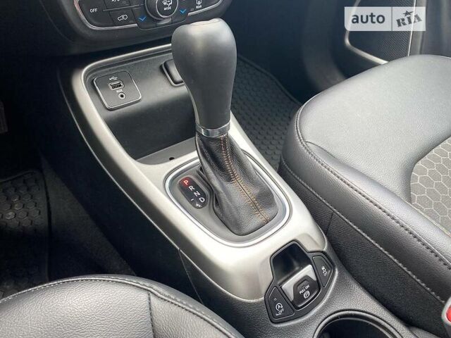 Джип Компас, объемом двигателя 2.4 л и пробегом 72 тыс. км за 16000 $, фото 13 на Automoto.ua