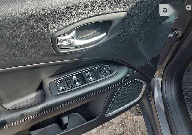 Джип Compass, об'ємом двигуна 2.4 л та пробігом 106 тис. км за 16500 $, фото 11 на Automoto.ua