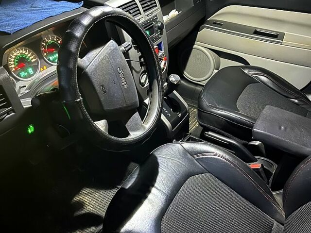 Джип Compass, об'ємом двигуна 2.4 л та пробігом 300 тис. км за 6000 $, фото 7 на Automoto.ua