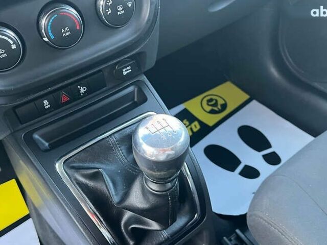 Джип Компас, объемом двигателя 2.1 л и пробегом 185 тыс. км за 10900 $, фото 13 на Automoto.ua