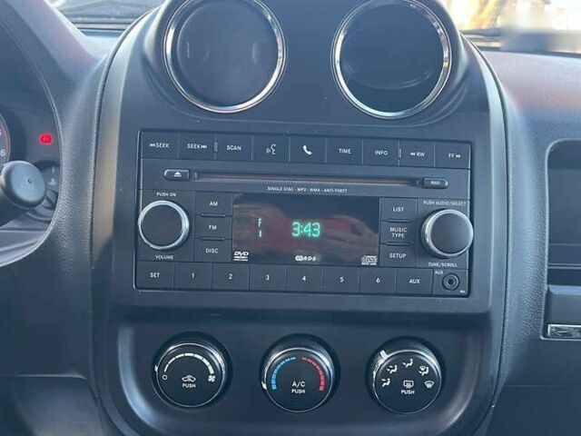 Джип Компас, объемом двигателя 2.1 л и пробегом 185 тыс. км за 10900 $, фото 12 на Automoto.ua