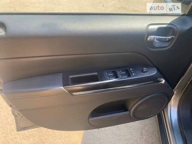 Джип Компас, объемом двигателя 2.36 л и пробегом 249 тыс. км за 8200 $, фото 13 на Automoto.ua